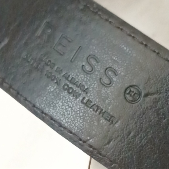 Reiss black  Leather Belt. - Picture 10 of 12